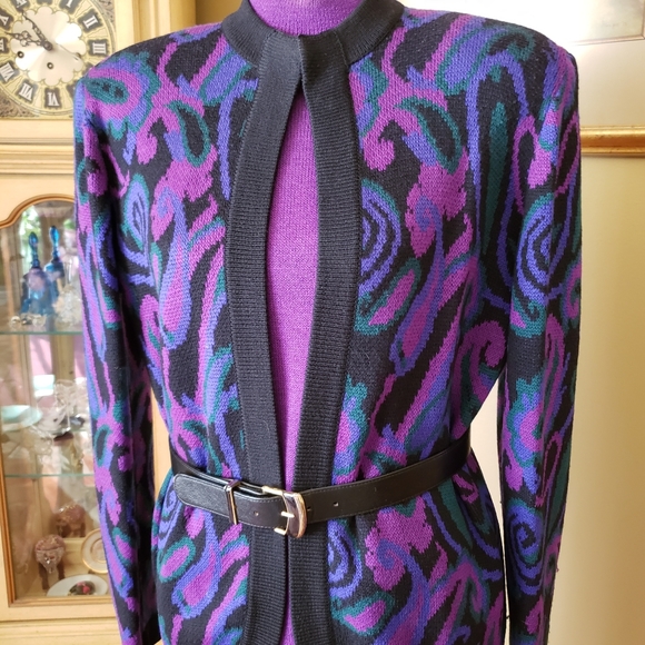 St. John Dresses & Skirts - 💞VINTAGE 80's ST.JOHN 3-PC SUIT W/BELT💞